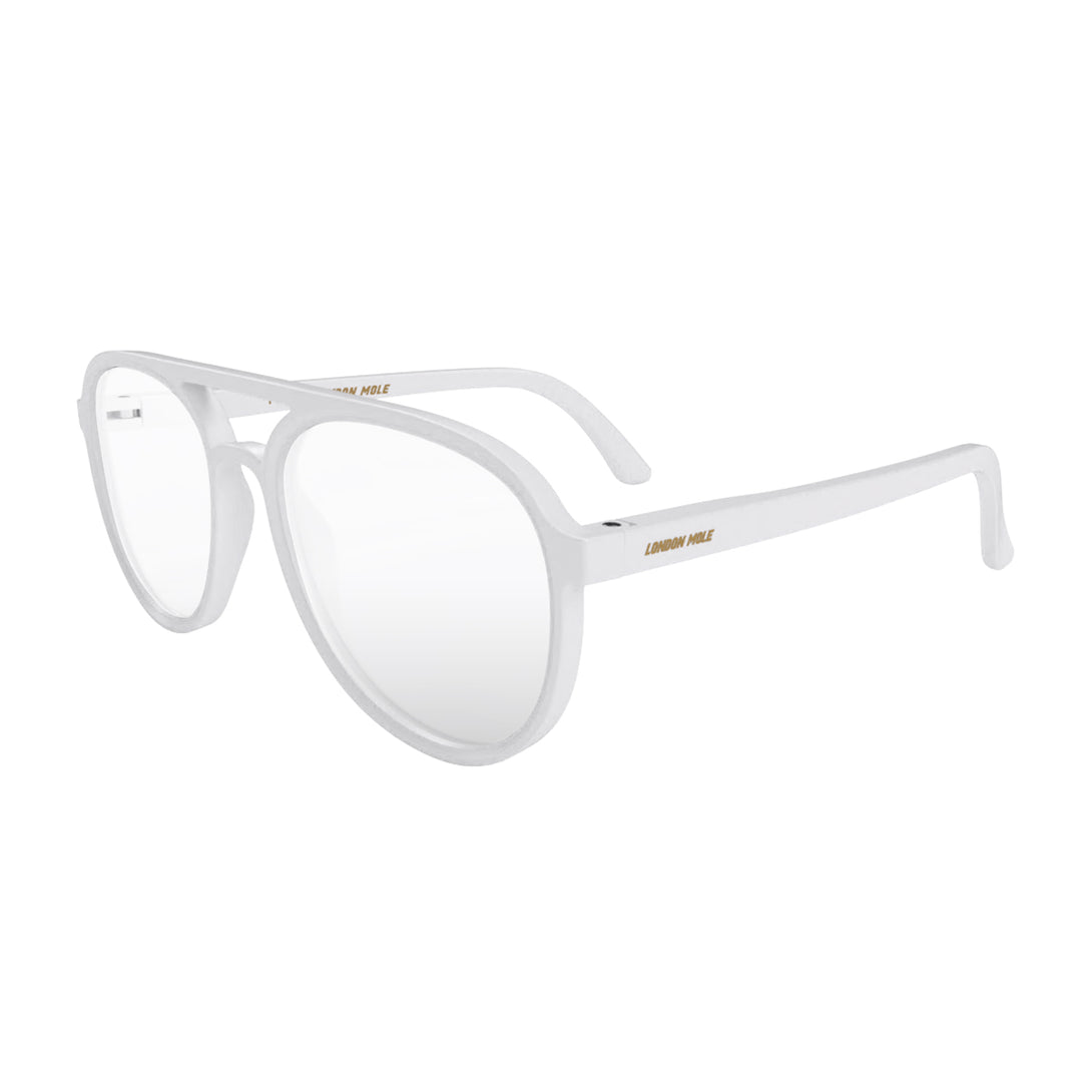 Open skew - Pilot Reading Glasses in matt white featuring the staple aviator frame and provide crystal clear vision. Available in a + 1, 1.5, 2, 2.5, 3 prescriptions.
