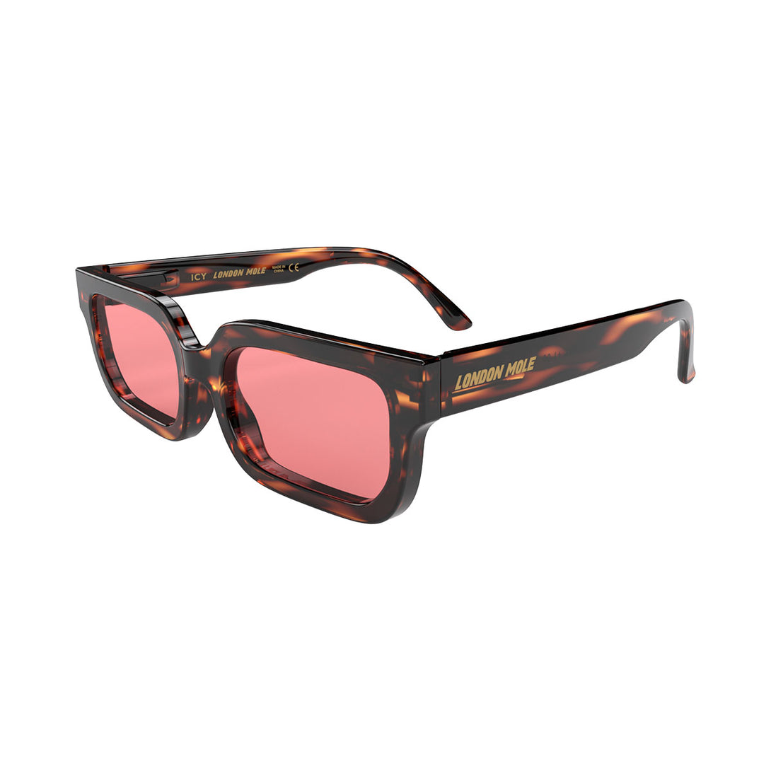 Open skew - Icy sunglasses in gloss tortoiseshell featuring a bold rectangle frame and red UV400 lenses. The finishing touch to every outfit while protecting your eyes. 